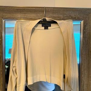 3/4 length sleeve short Cardigan sweater.